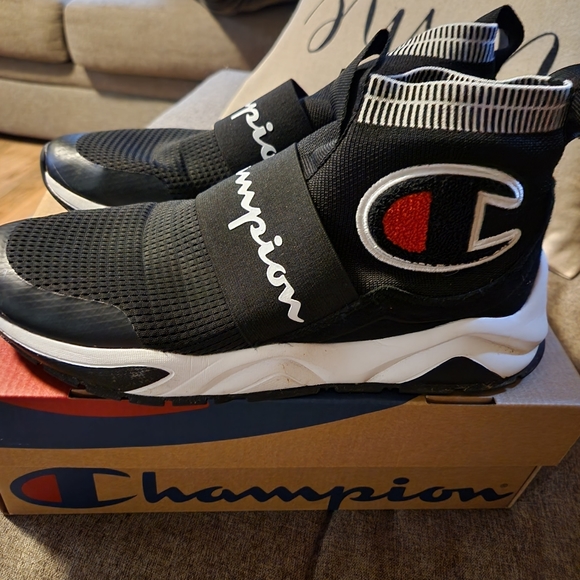 Mens Champion Sneakers - Picture 3 of 6
